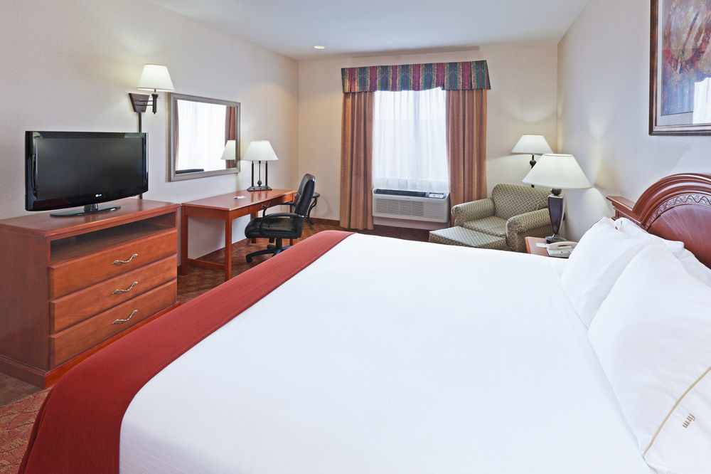 Holiday Inn Express Hotel And Suites Abilene By Ihg Habitación foto