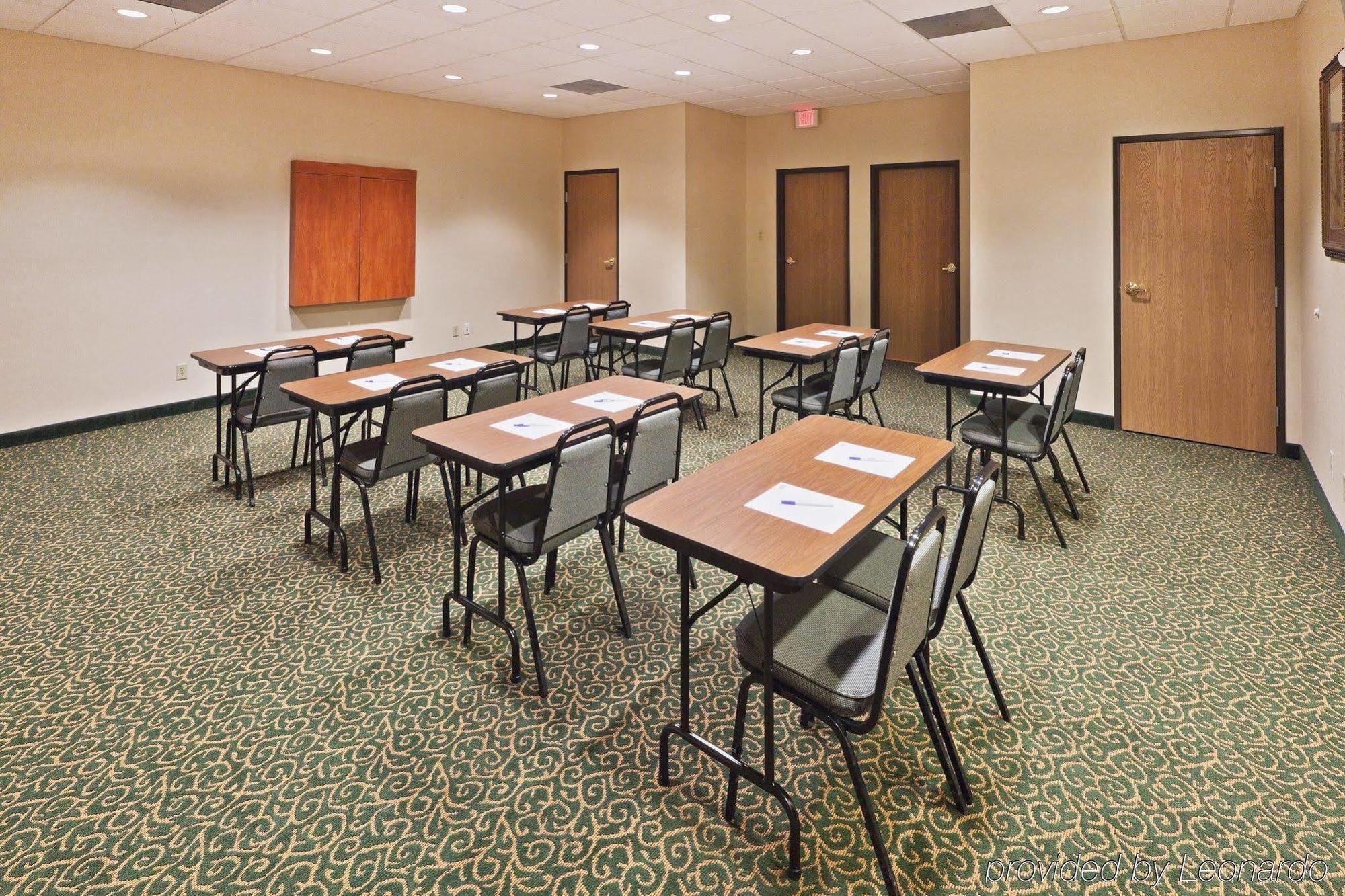 Holiday Inn Express Hotel And Suites Abilene By Ihg Exterior foto